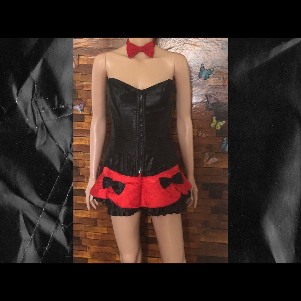 Burleska black satin corset!💄